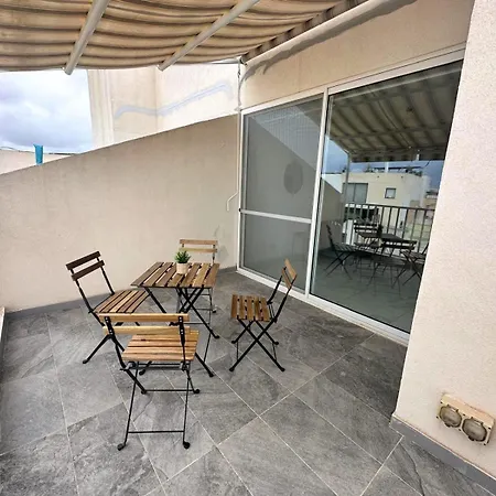 Апартаменты Penthouse With Views Of Msida Yacht Marina And Valletta Santa Vennera